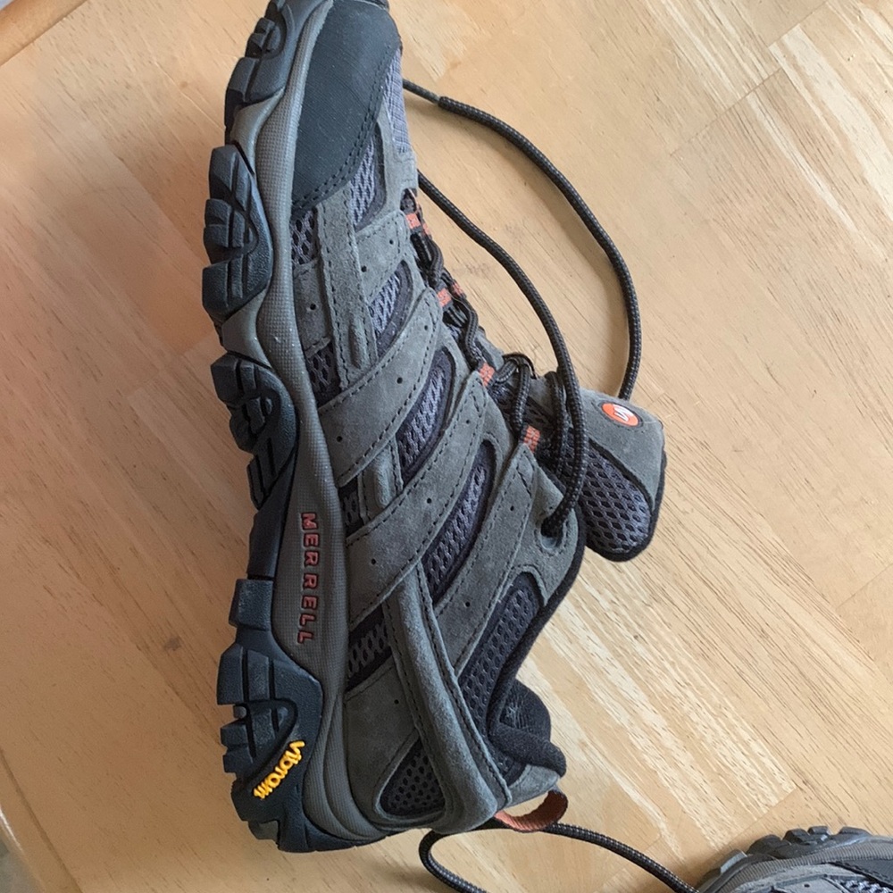Mens Merrell hiking shoe